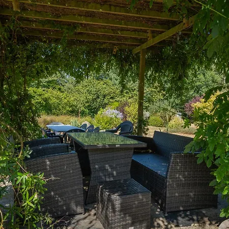 Le Repos De L'aubance , Avec Grand Jardin Et Hébergement de vacances *