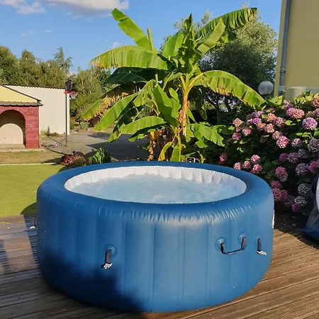 Le Repos De L'aubance , Avec Grand Jardin Et Hébergement de vacances *